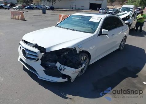 2014 Mercedes-Benz E 350 z USA, uszkodzony, nr VIN WDDHF5KB2EA971960